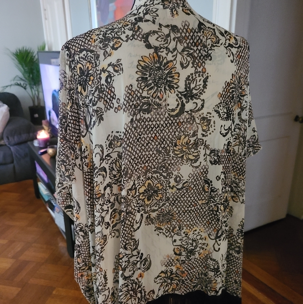 Womens top nwot - Picture 5 of 5